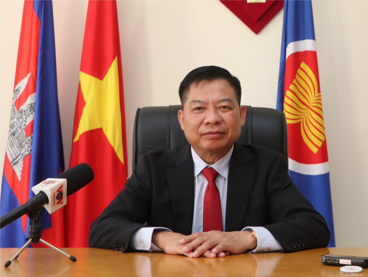 Đại sứ Nguyễn Huy Tăng: Quan hệ Việt Nam-Campuchia đang phát triển rất tốt đẹp (18/12/2021)